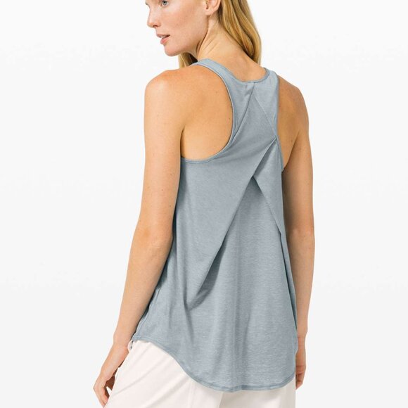 Lululemon Essential Tank *Pleated Blue Cast Size 10 - Picture 1 of 9